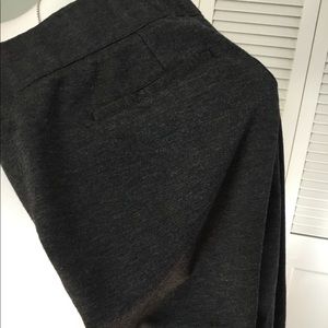 Grey yoga style pants by Simply Vera Wang Stretchy